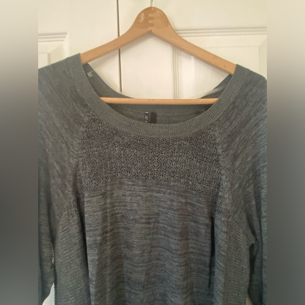 Long sleeve green/grey blouse size XL